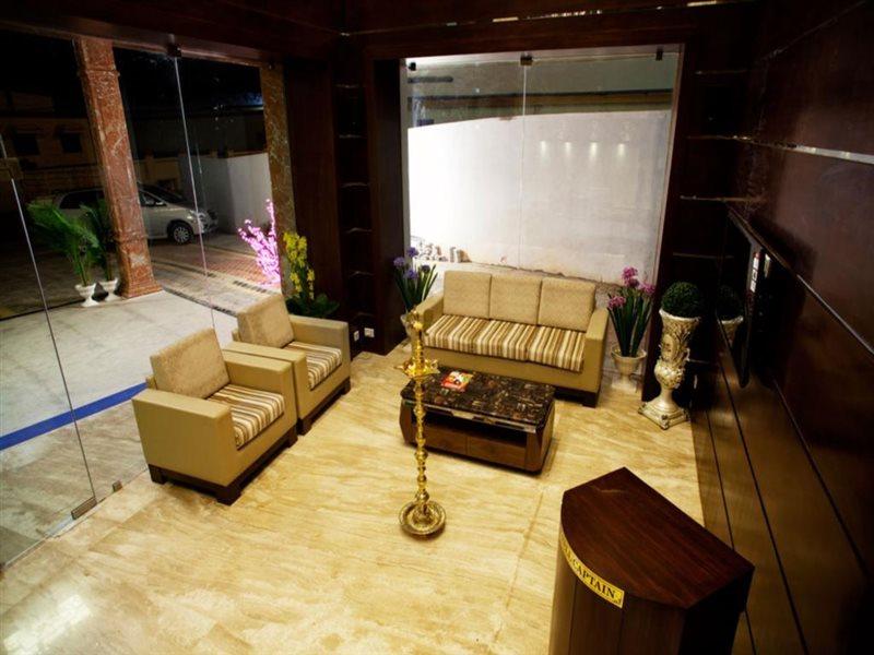 Hotel Mahalakshmi Residency กอลลูร์ ภายนอก รูปภาพ